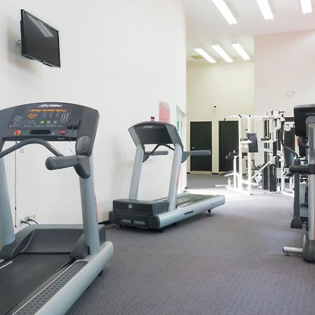 Holiday Inn Monterrey-Parque Fundidora By Ihg Luaran gambar The gym at the University of Brighton
