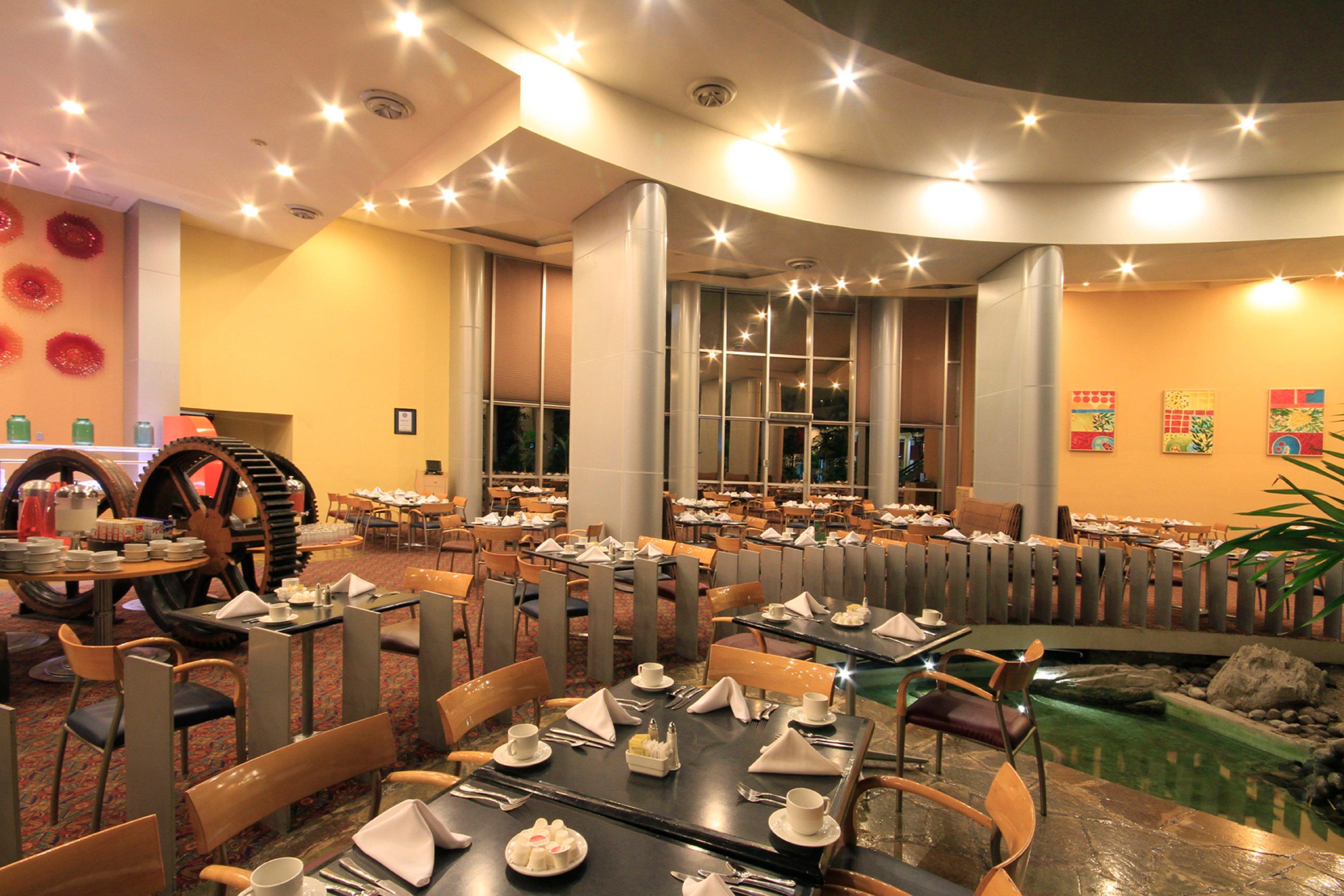 Holiday Inn Monterrey-Parque Fundidora By Ihg Luaran gambar The restaurant