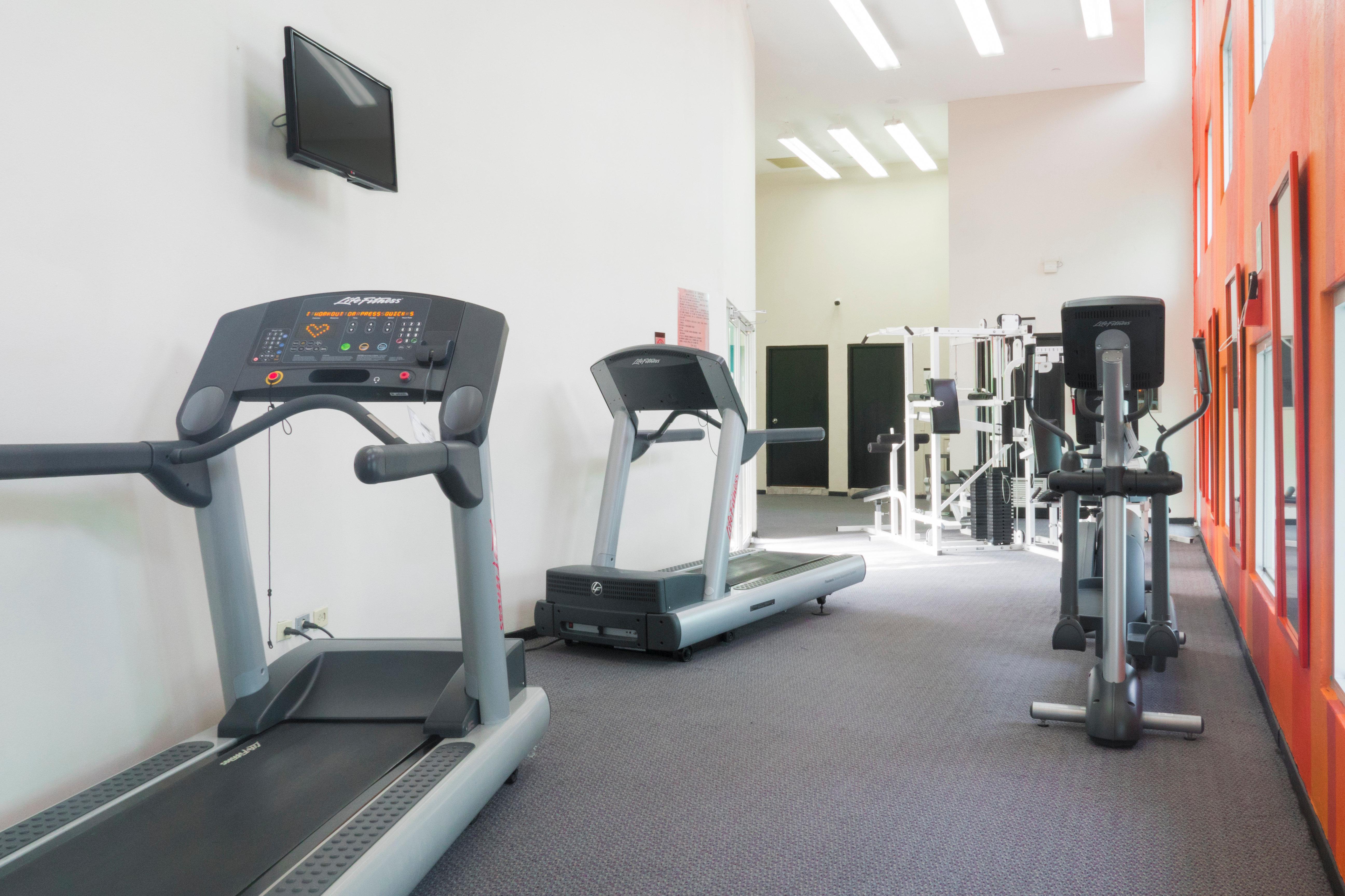 Holiday Inn Monterrey-Parque Fundidora By Ihg Luaran gambar The gym at the University of Brighton