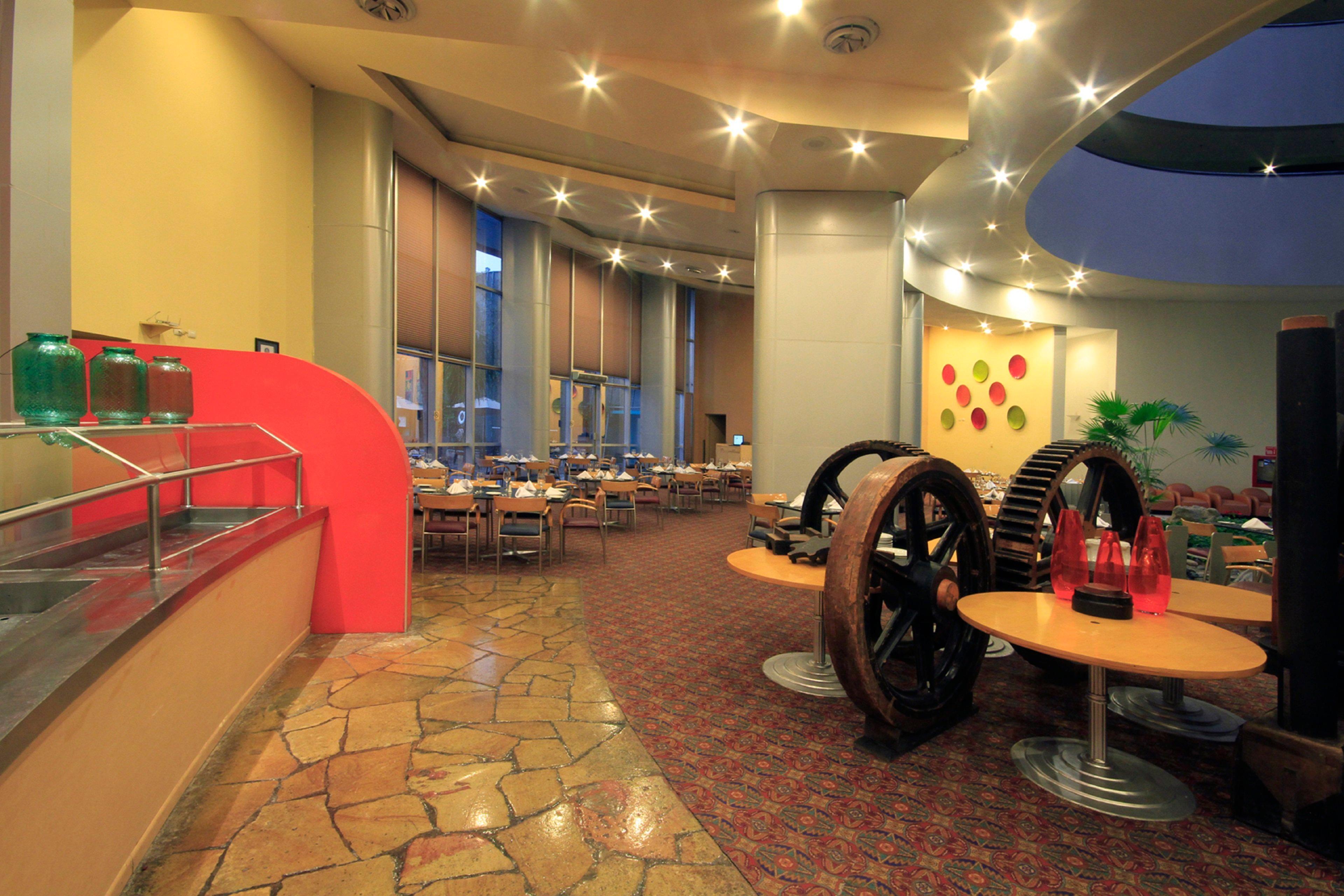 Holiday Inn Monterrey-Parque Fundidora By Ihg Luaran gambar The restaurant