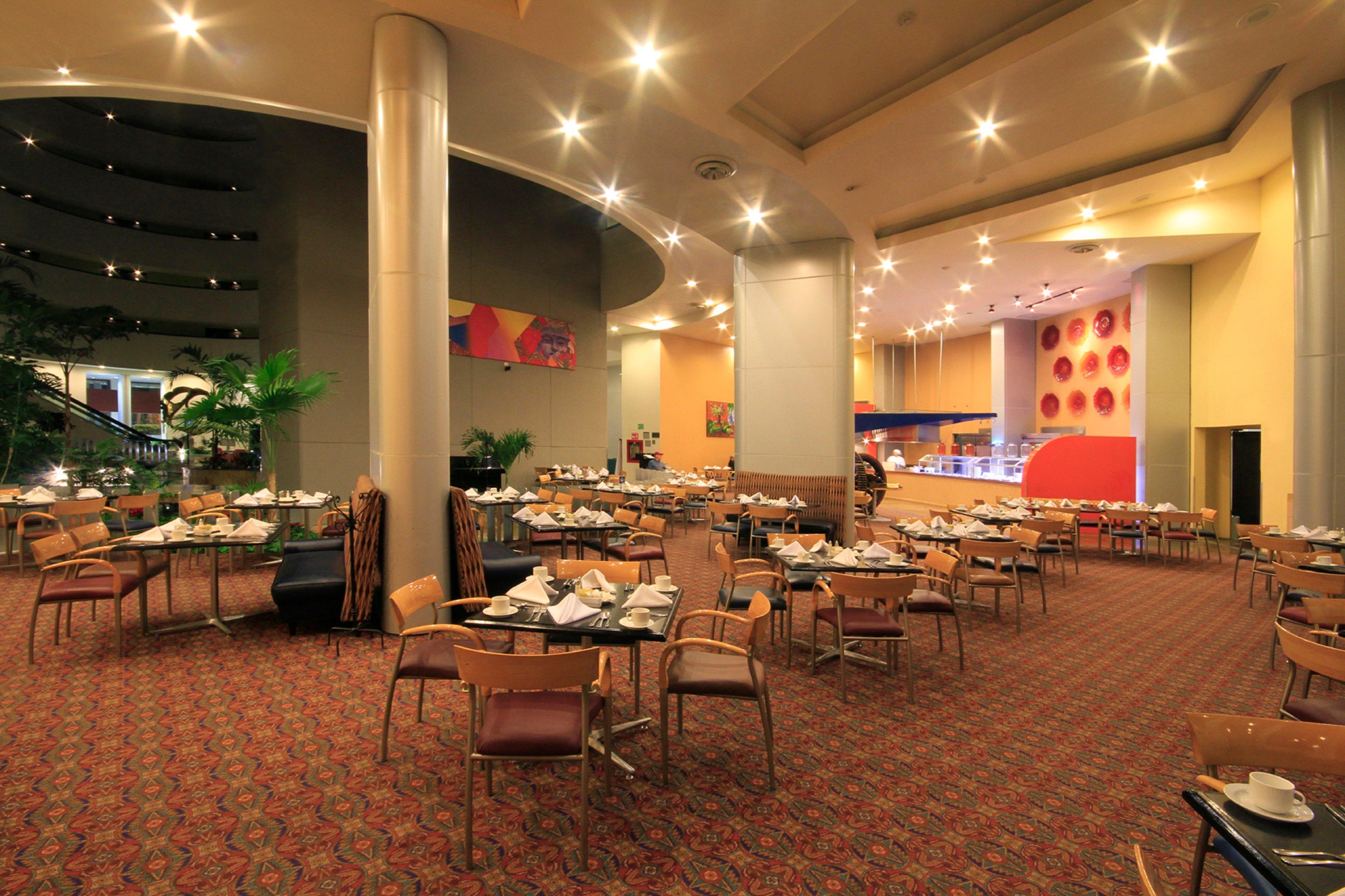 Holiday Inn Monterrey-Parque Fundidora By Ihg Luaran gambar The restaurant