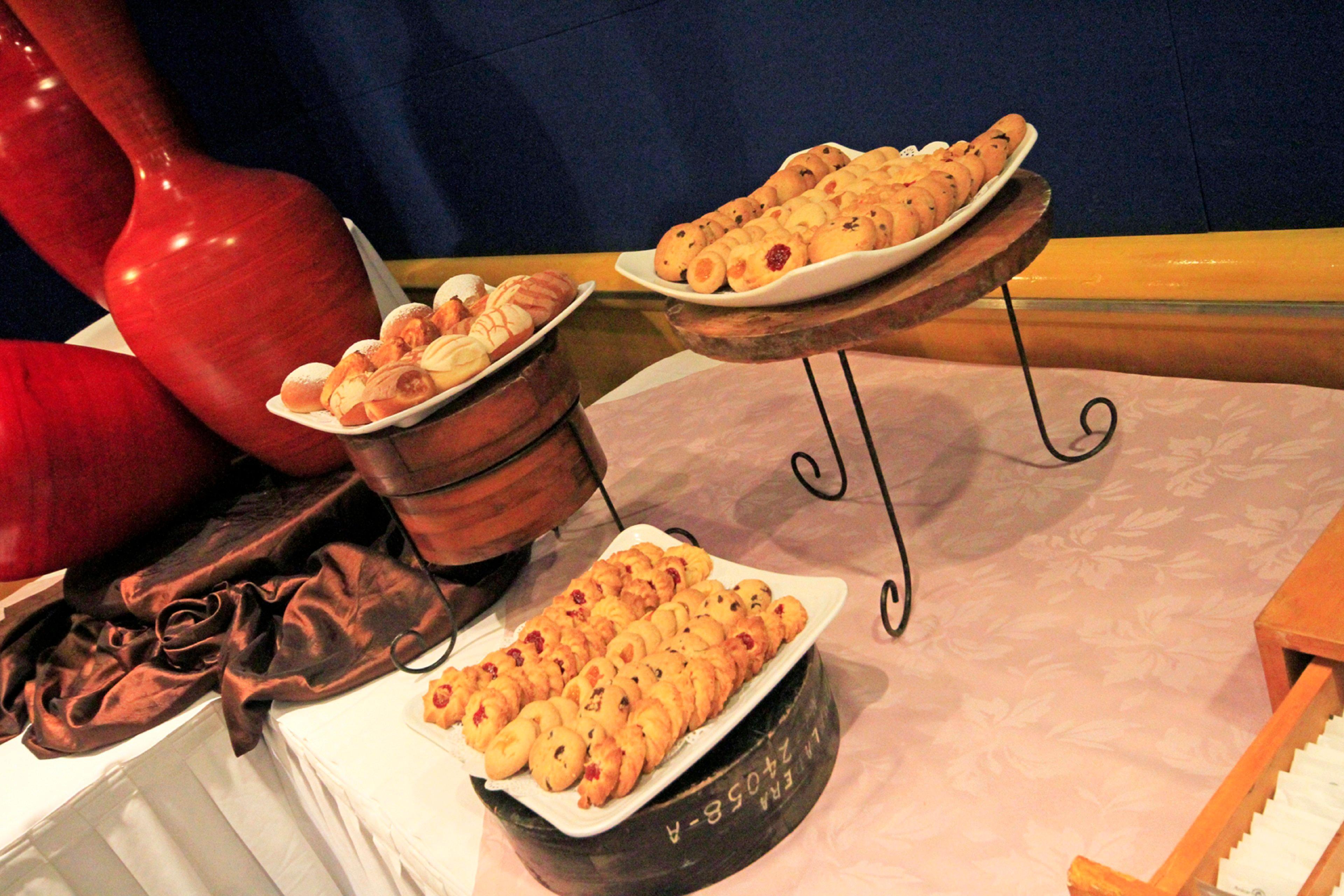 Holiday Inn Monterrey-Parque Fundidora By Ihg Luaran gambar A selection of canapés