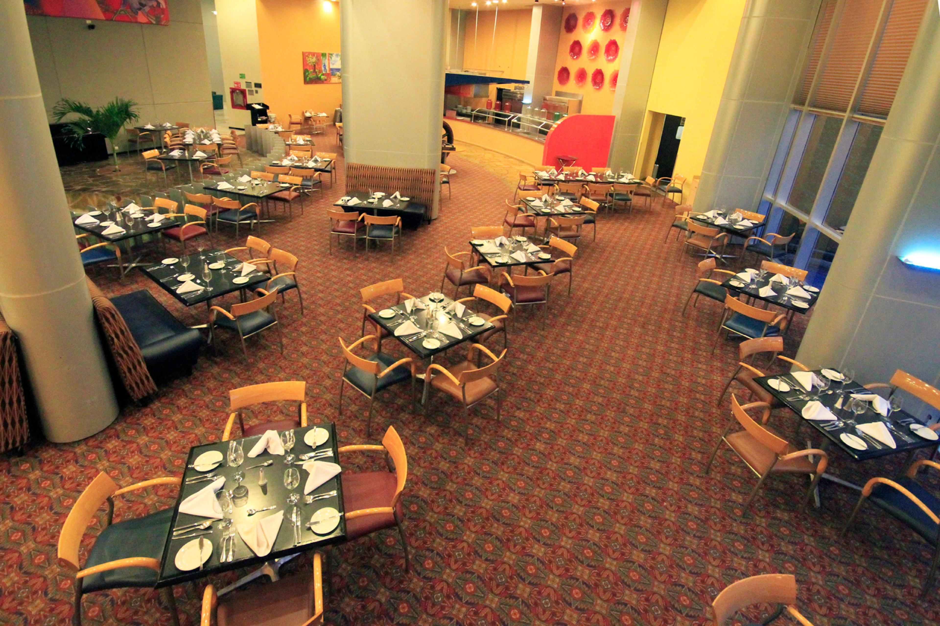 Holiday Inn Monterrey-Parque Fundidora By Ihg Luaran gambar The restaurant