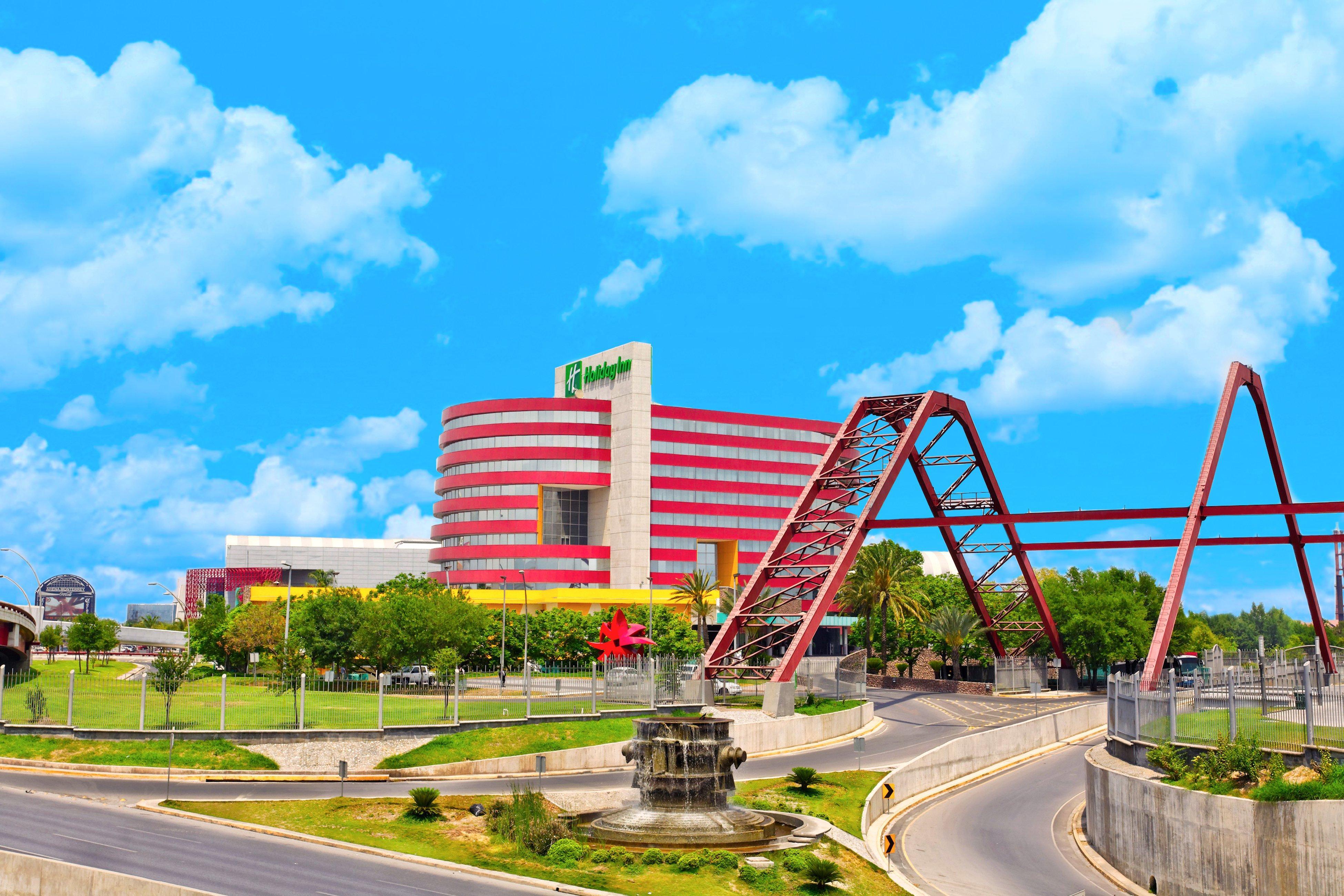 Holiday Inn Monterrey-Parque Fundidora By Ihg Luaran gambar La Plaza Mall