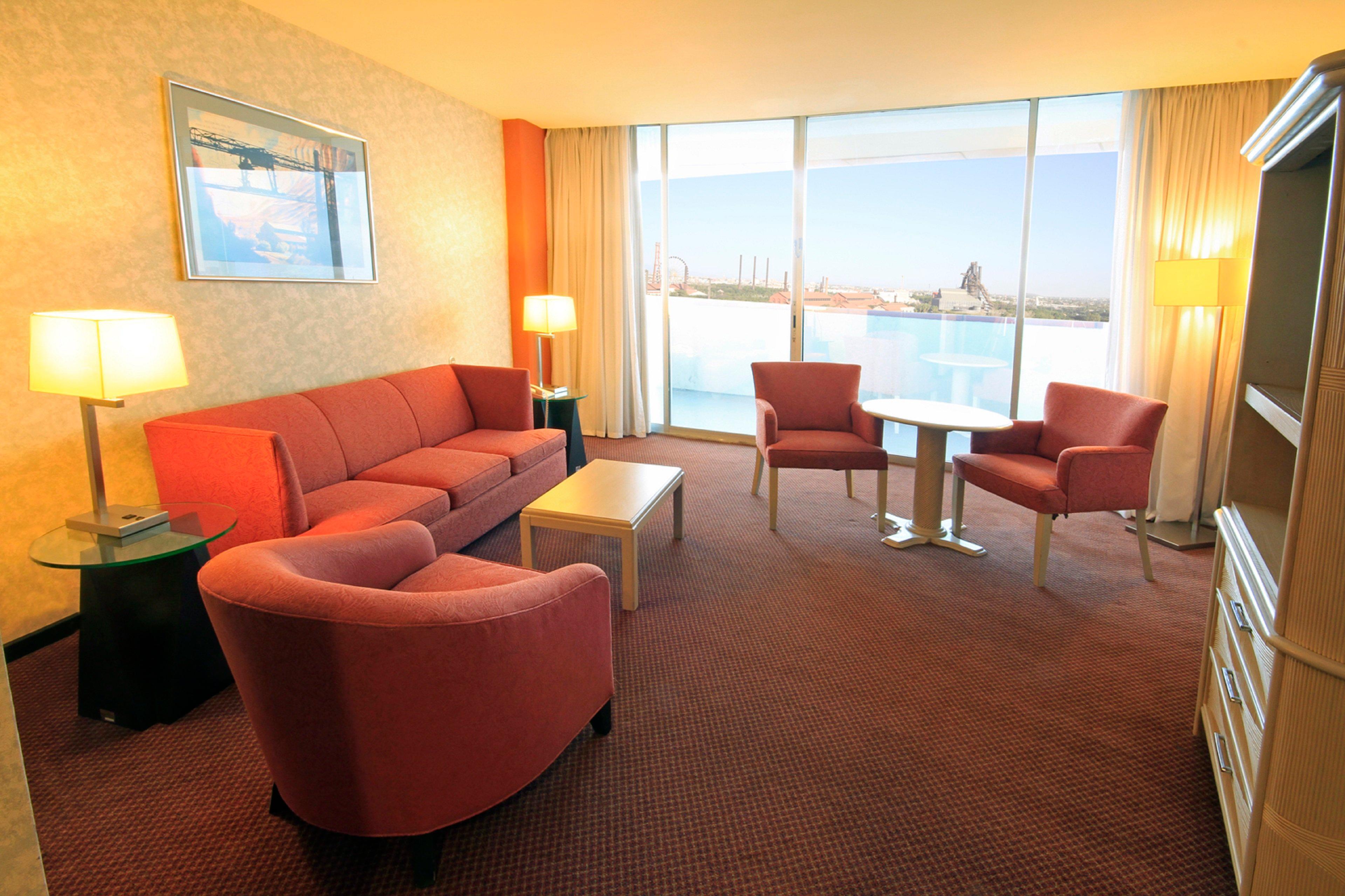 Holiday Inn Monterrey-Parque Fundidora By Ihg Luaran gambar Living room